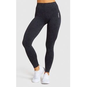 Matching set - gymshark adapt animal shark print (medium)